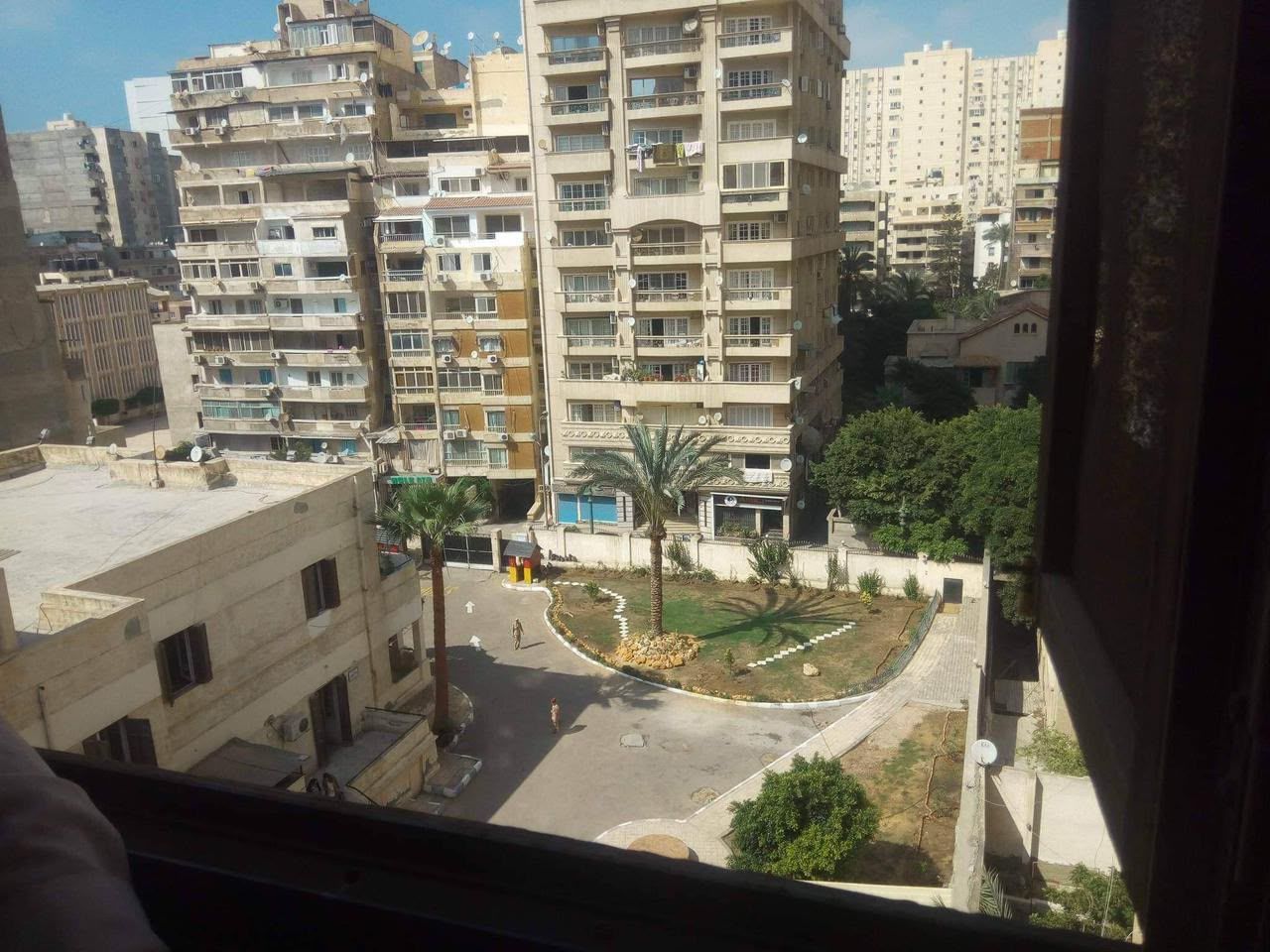 شقه مميزة فى سان ستيفانوا رؤيه مباشره علىمول سان ستيفانو فيوا مفتوح غير مجروح